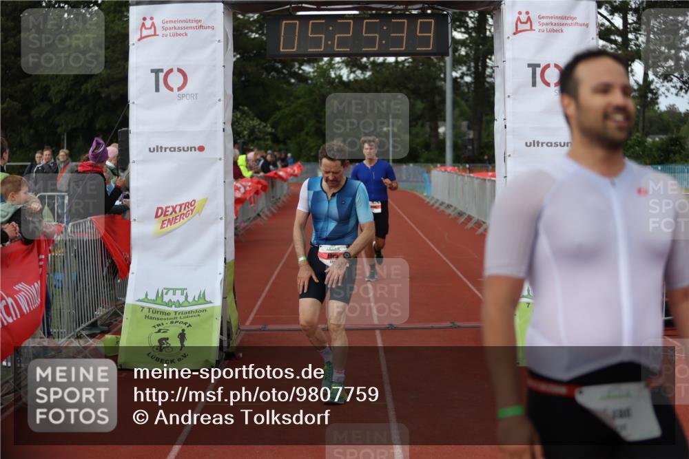 14.06.2026 - 7 Türme Triathlon Andreas Tolksdorf http://msf.ph/oto/9807759 14.06.2026 16:25:38 Ziel 680, 768, 1231, 1242, 1331 meine-sportfotos.de