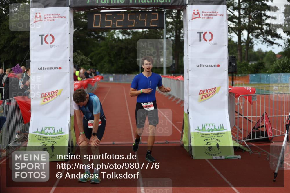 14.06.2026 - 7 Türme Triathlon Andreas Tolksdorf http://msf.ph/oto/9807776 14.06.2026 16:25:40 Ziel 680, 768, 1231, 1242 meine-sportfotos.de