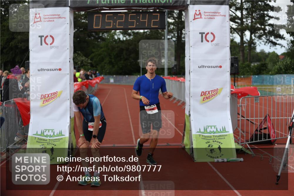 14.06.2026 - 7 Türme Triathlon Andreas Tolksdorf http://msf.ph/oto/9807777 14.06.2026 16:25:40 Ziel 680, 768, 1231, 1242 meine-sportfotos.de