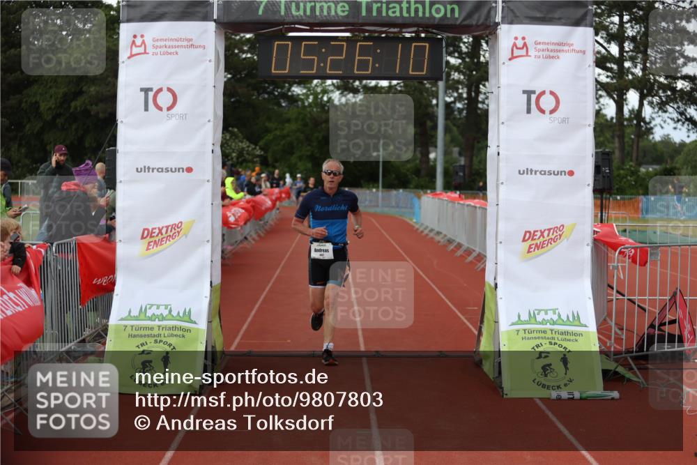 14.06.2026 - 7 Türme Triathlon Andreas Tolksdorf http://msf.ph/oto/9807803 14.06.2026 16:26:09 Ziel 1454, 1457, 1777 meine-sportfotos.de