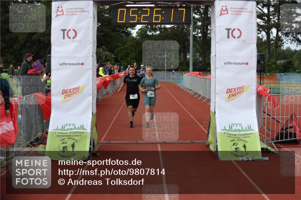 14.06.2026 - 7 Türme Triathlon Andreas Tolksdorf http://msf.ph/oto/9807814 14.06.2026 16:26:16 Ziel 672, 1457, 1777 meine-sportfotos.de