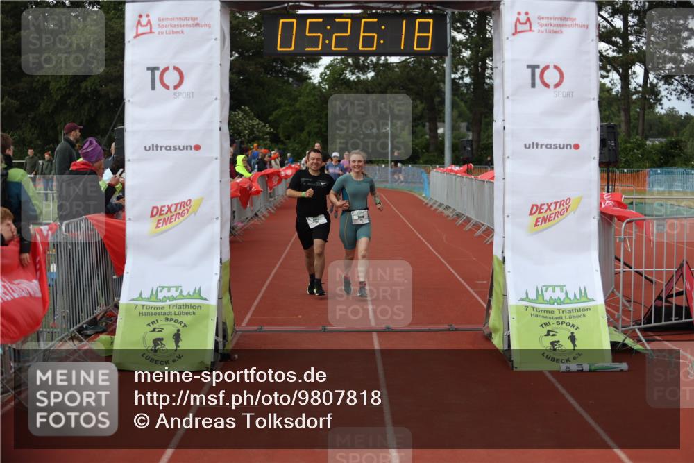 14.06.2026 - 7 Türme Triathlon Andreas Tolksdorf http://msf.ph/oto/9807818 14.06.2026 16:26:16 Ziel 672, 1457, 1777 meine-sportfotos.de