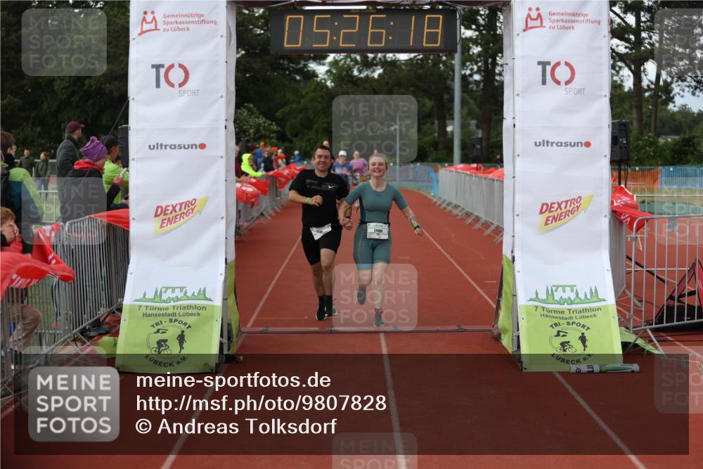 14.06.2026 - 7 Türme Triathlon Andreas Tolksdorf http://msf.ph/oto/9807828 14.06.2026 16:26:17 Ziel 672, 1457, 1777 meine-sportfotos.de