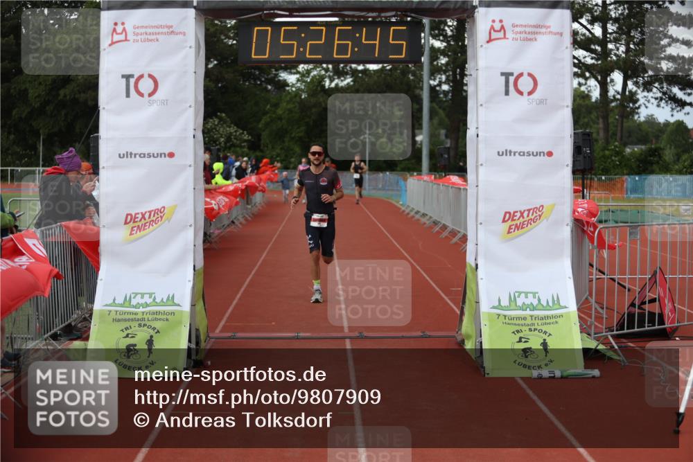 14.06.2026 - 7 Türme Triathlon Andreas Tolksdorf http://msf.ph/oto/9807909 14.06.2026 16:26:43 Ziel 695, 1775 meine-sportfotos.de