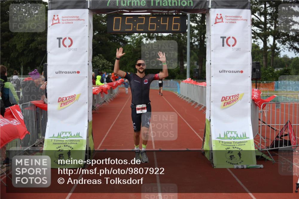 14.06.2026 - 7 Türme Triathlon Andreas Tolksdorf http://msf.ph/oto/9807922 14.06.2026 16:26:45 Ziel 695, 1254 meine-sportfotos.de