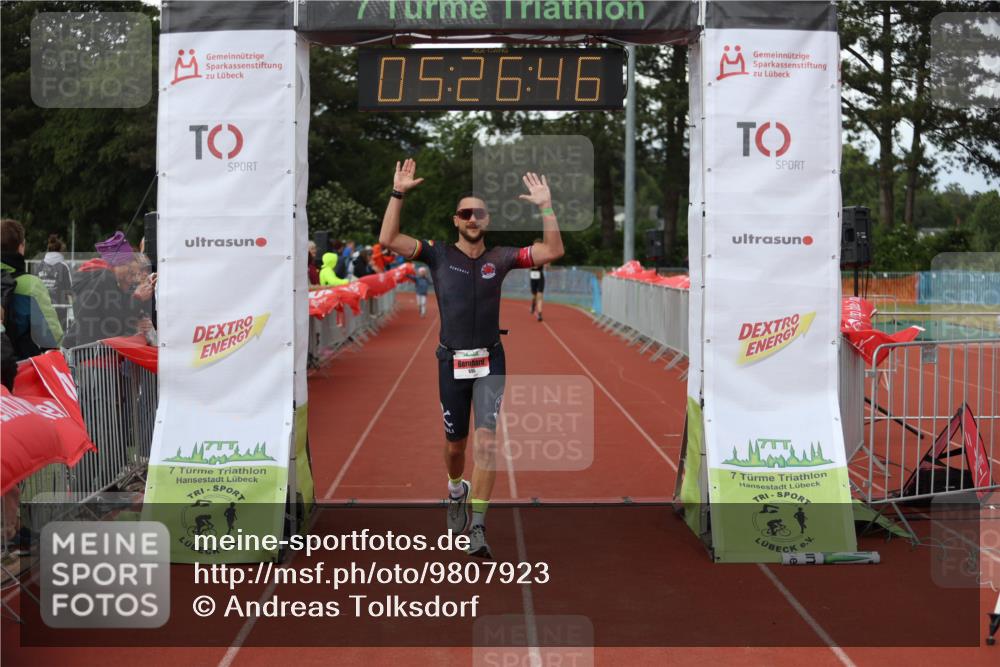14.06.2026 - 7 Türme Triathlon Andreas Tolksdorf http://msf.ph/oto/9807923 14.06.2026 16:26:45 Ziel 695, 1254 meine-sportfotos.de