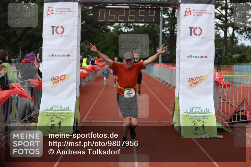 14.06.2026 - 7 Türme Triathlon Andreas Tolksdorf http://msf.ph/oto/9807956 14.06.2026 16:26:53 Ziel 695, 1022, 1254, 1396 meine-sportfotos.de