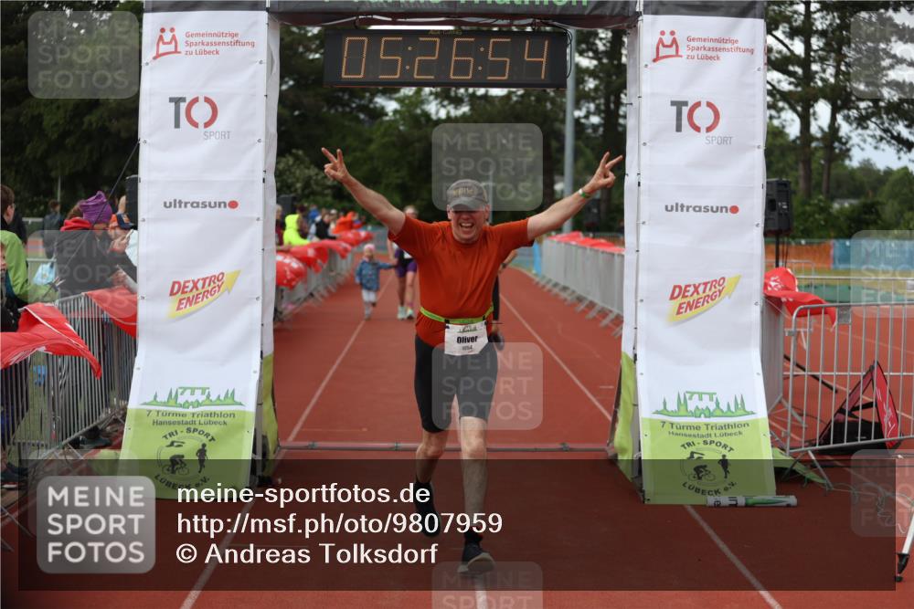 14.06.2026 - 7 Türme Triathlon Andreas Tolksdorf http://msf.ph/oto/9807959 14.06.2026 16:26:53 Ziel 695, 1022, 1254, 1396 meine-sportfotos.de