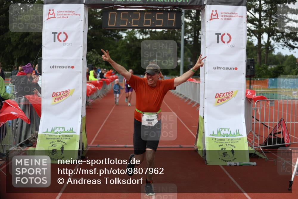 14.06.2026 - 7 Türme Triathlon Andreas Tolksdorf http://msf.ph/oto/9807962 14.06.2026 16:26:53 Ziel 695, 1022, 1254, 1396 meine-sportfotos.de