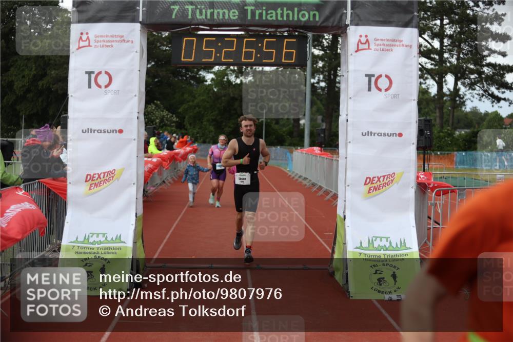 14.06.2026 - 7 Türme Triathlon Andreas Tolksdorf http://msf.ph/oto/9807976 14.06.2026 16:26:54 Ziel 1022, 1254, 1396 meine-sportfotos.de