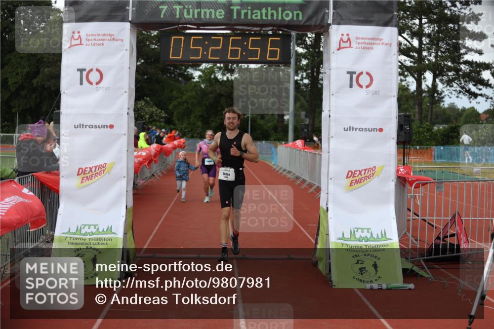 14.06.2026 - 7 Türme Triathlon Andreas Tolksdorf http://msf.ph/oto/9807981 14.06.2026 16:26:55 Ziel 1022, 1254, 1396 meine-sportfotos.de