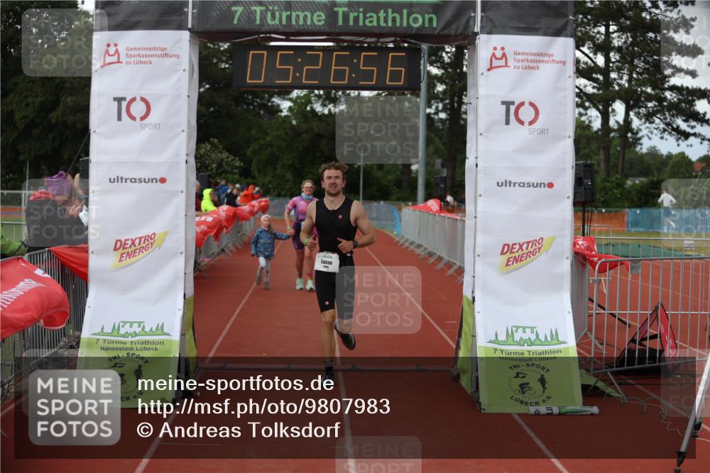 14.06.2026 - 7 Türme Triathlon Andreas Tolksdorf http://msf.ph/oto/9807983 14.06.2026 16:26:55 Ziel 1022, 1254, 1396 meine-sportfotos.de