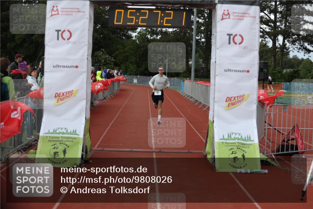 14.06.2026 - 7 Türme Triathlon Andreas Tolksdorf http://msf.ph/oto/9808026 14.06.2026 16:27:20 Ziel 1225 meine-sportfotos.de