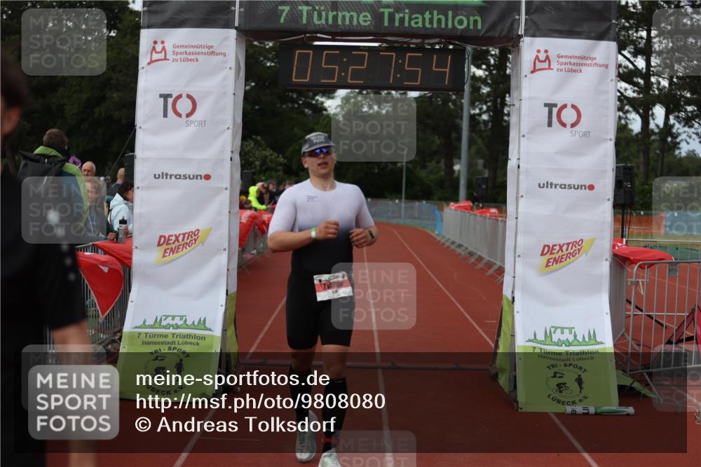 14.06.2026 - 7 Türme Triathlon Andreas Tolksdorf http://msf.ph/oto/9808080 14.06.2026 16:27:53 Ziel 670, 739, 1250 meine-sportfotos.de