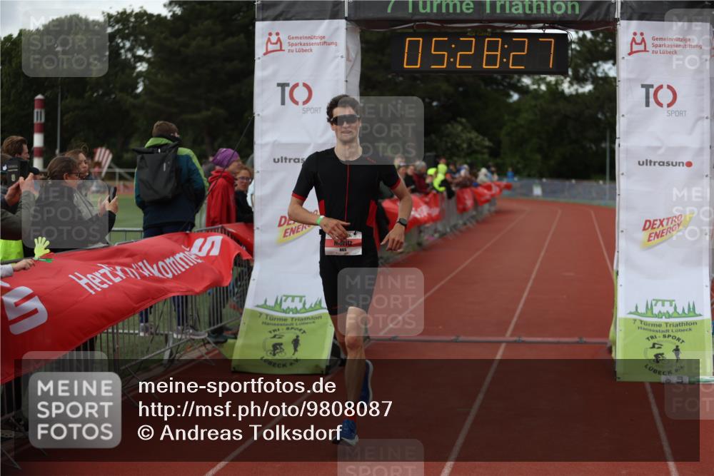 14.06.2026 - 7 Türme Triathlon Andreas Tolksdorf http://msf.ph/oto/9808087 14.06.2026 16:28:26 Ziel 865 meine-sportfotos.de