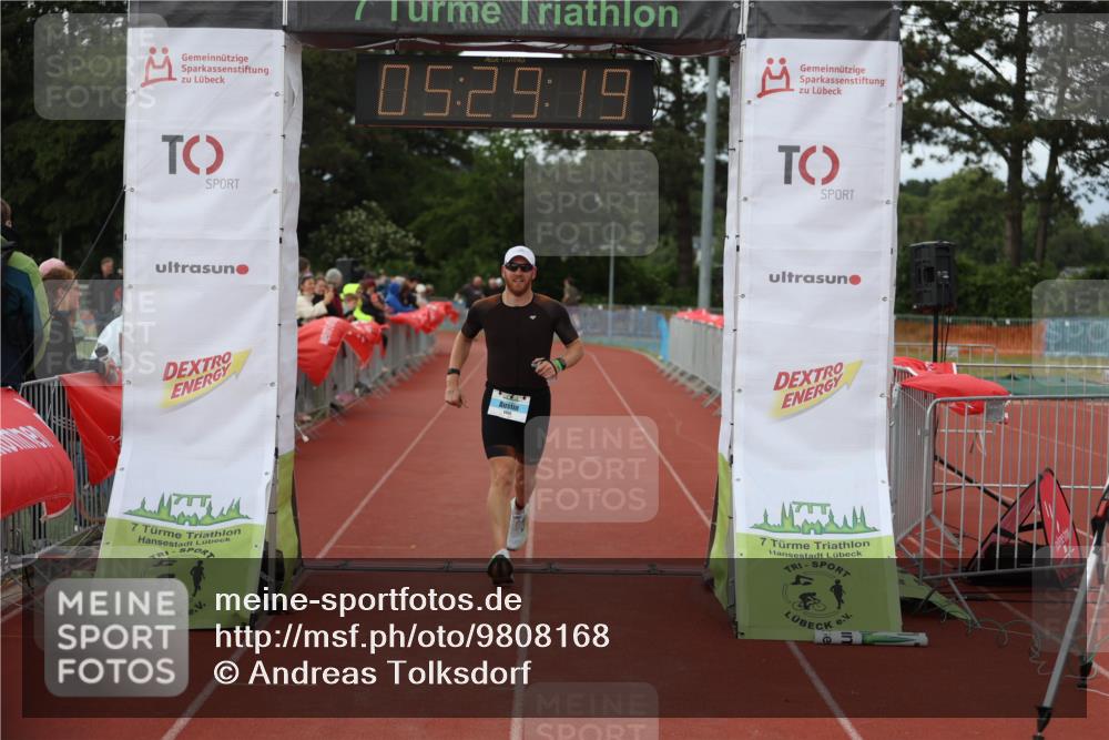 14.06.2026 - 7 Türme Triathlon Andreas Tolksdorf http://msf.ph/oto/9808168 14.06.2026 16:29:18 Ziel 1155, 1281 meine-sportfotos.de