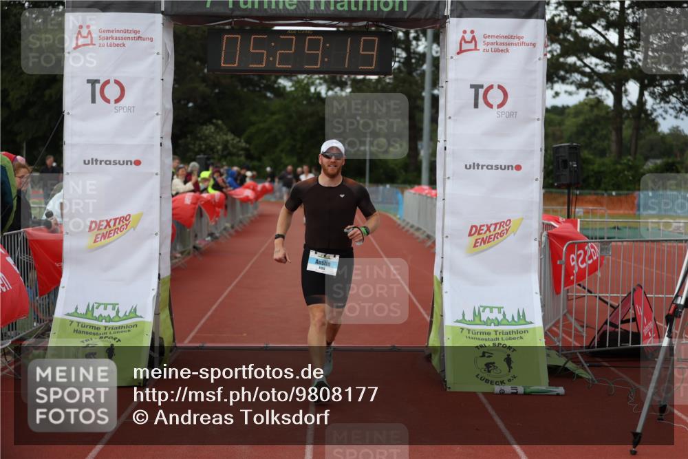 14.06.2026 - 7 Türme Triathlon Andreas Tolksdorf http://msf.ph/oto/9808177 14.06.2026 16:29:18 Ziel 1155, 1281 meine-sportfotos.de