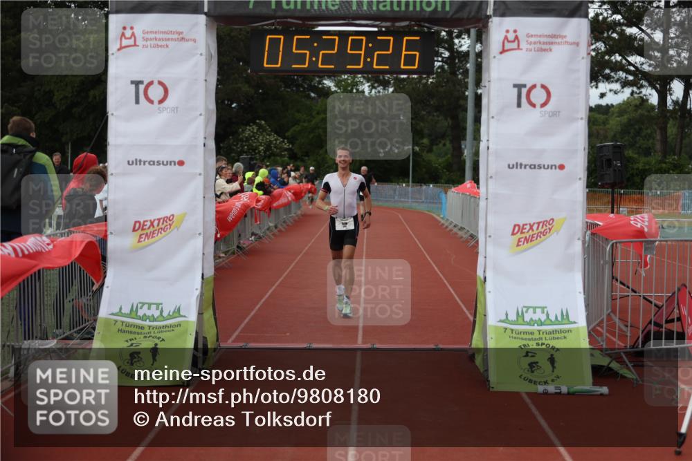 14.06.2026 - 7 Türme Triathlon Andreas Tolksdorf http://msf.ph/oto/9808180 14.06.2026 16:29:25 Ziel 1155, 1419 meine-sportfotos.de