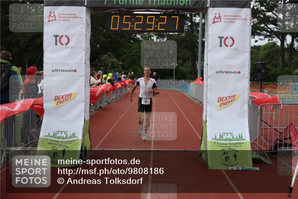 14.06.2026 - 7 Türme Triathlon Andreas Tolksdorf http://msf.ph/oto/9808186 14.06.2026 16:29:26 Ziel 1155, 1419 meine-sportfotos.de