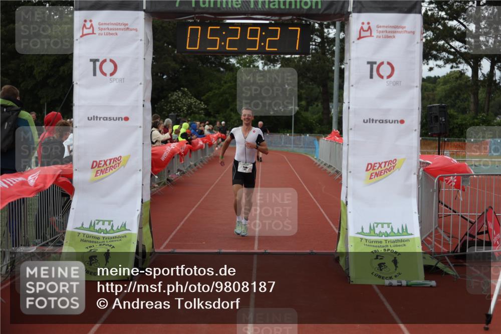 14.06.2026 - 7 Türme Triathlon Andreas Tolksdorf http://msf.ph/oto/9808187 14.06.2026 16:29:26 Ziel 1155, 1419 meine-sportfotos.de