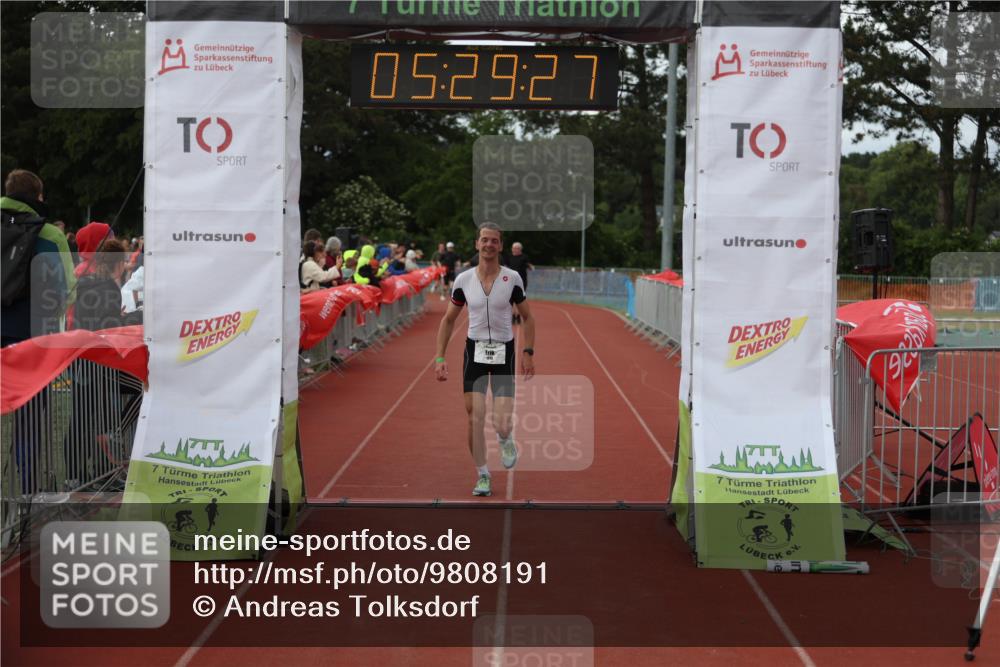 14.06.2026 - 7 Türme Triathlon Andreas Tolksdorf http://msf.ph/oto/9808191 14.06.2026 16:29:26 Ziel 1155, 1419 meine-sportfotos.de