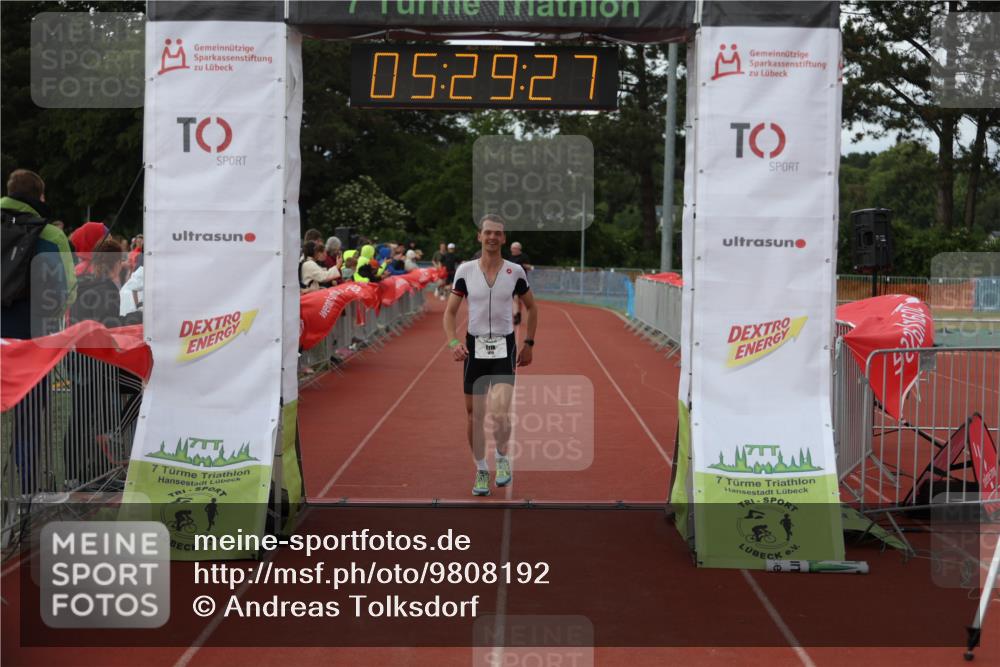 14.06.2026 - 7 Türme Triathlon Andreas Tolksdorf http://msf.ph/oto/9808192 14.06.2026 16:29:26 Ziel 1155, 1419 meine-sportfotos.de