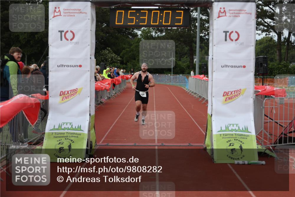 14.06.2026 - 7 Türme Triathlon Andreas Tolksdorf http://msf.ph/oto/9808282 14.06.2026 16:30:02 Ziel 698, 1329, 1485 meine-sportfotos.de