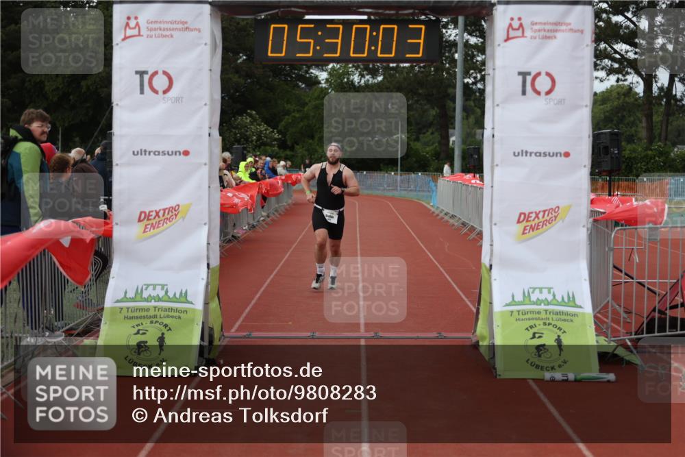 14.06.2026 - 7 Türme Triathlon Andreas Tolksdorf http://msf.ph/oto/9808283 14.06.2026 16:30:02 Ziel 698, 1329, 1485 meine-sportfotos.de