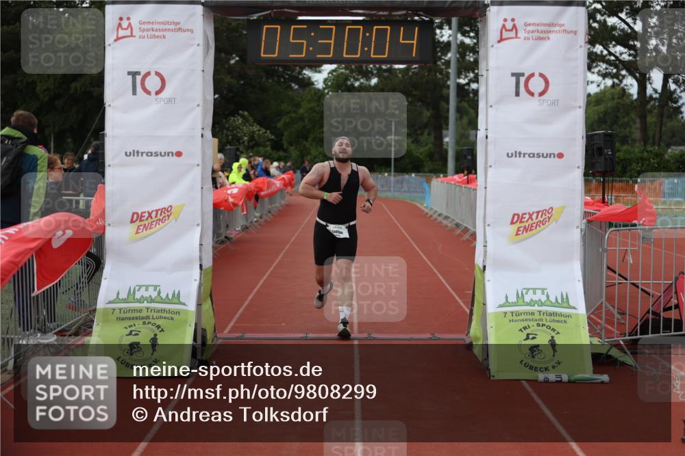 14.06.2026 - 7 Türme Triathlon Andreas Tolksdorf http://msf.ph/oto/9808299 14.06.2026 16:30:03 Ziel 698, 1329, 1485 meine-sportfotos.de