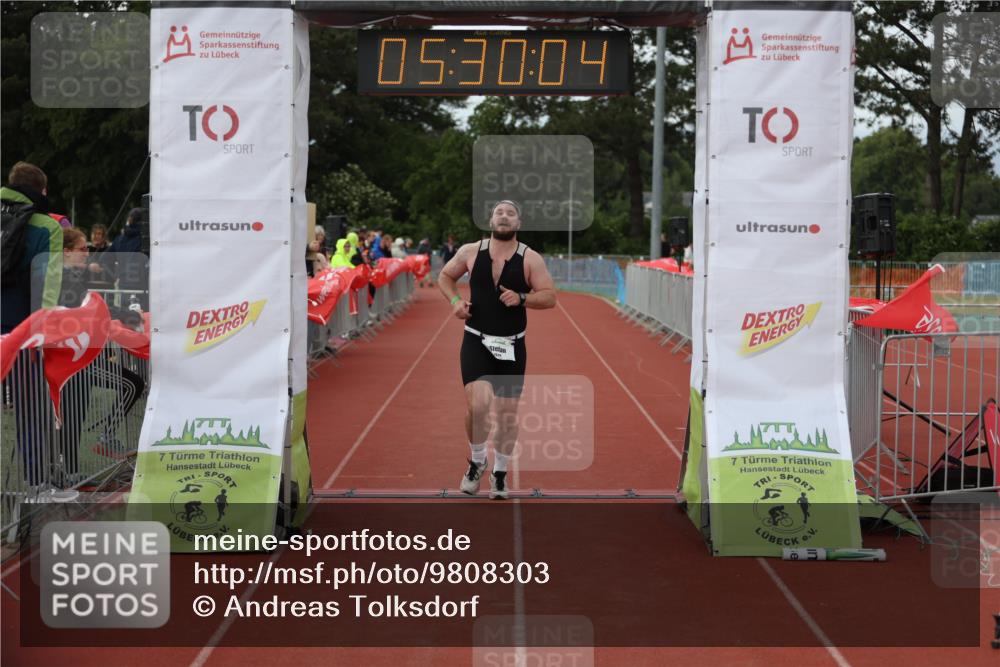 14.06.2026 - 7 Türme Triathlon Andreas Tolksdorf http://msf.ph/oto/9808303 14.06.2026 16:30:04 Ziel 698, 1329, 1485 meine-sportfotos.de