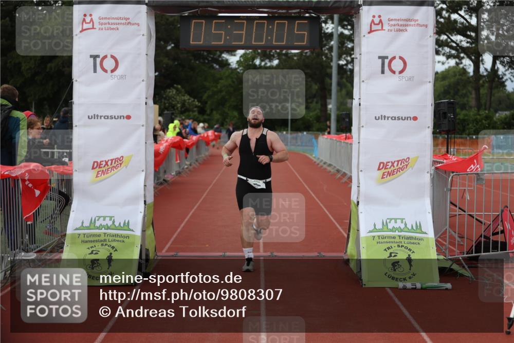 14.06.2026 - 7 Türme Triathlon Andreas Tolksdorf http://msf.ph/oto/9808307 14.06.2026 16:30:04 Ziel 698, 1329, 1485 meine-sportfotos.de