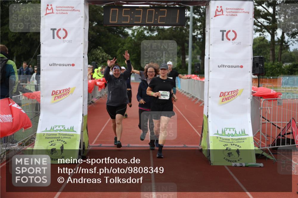 14.06.2026 - 7 Türme Triathlon Andreas Tolksdorf http://msf.ph/oto/9808349 14.06.2026 16:30:20 Ziel 880, 1796 meine-sportfotos.de