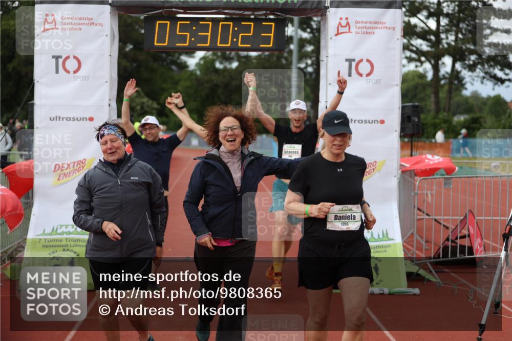14.06.2026 - 7 Türme Triathlon Andreas Tolksdorf http://msf.ph/oto/9808365 14.06.2026 16:30:22 Ziel 880, 1796 meine-sportfotos.de