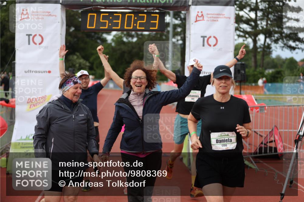 14.06.2026 - 7 Türme Triathlon Andreas Tolksdorf http://msf.ph/oto/9808369 14.06.2026 16:30:22 Ziel 880, 1796 meine-sportfotos.de