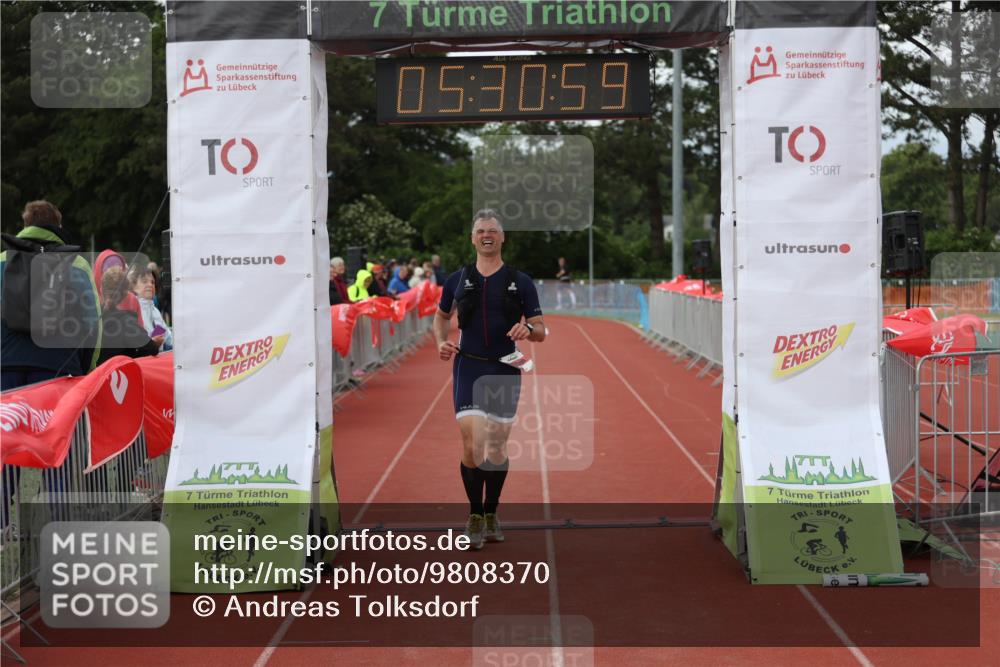 14.06.2026 - 7 Türme Triathlon Andreas Tolksdorf http://msf.ph/oto/9808370 14.06.2026 16:30:58 Ziel 857 meine-sportfotos.de