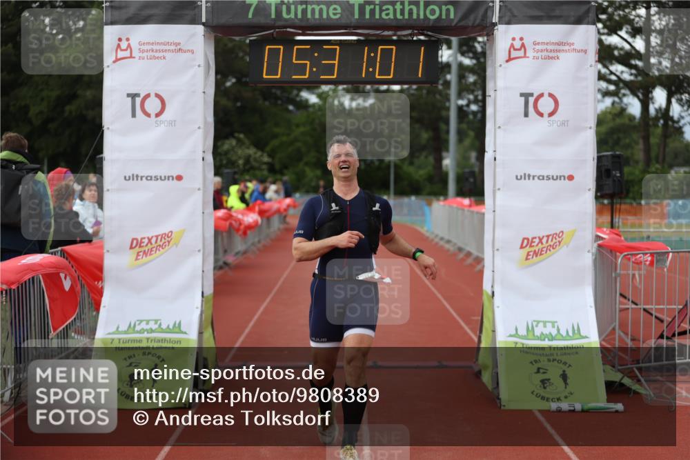 14.06.2026 - 7 Türme Triathlon Andreas Tolksdorf http://msf.ph/oto/9808389 14.06.2026 16:30:59 Ziel 857 meine-sportfotos.de