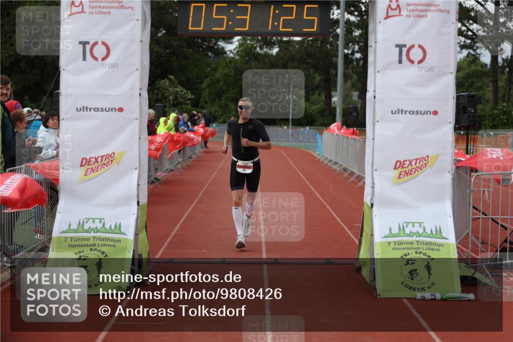 14.06.2026 - 7 Türme Triathlon Andreas Tolksdorf http://msf.ph/oto/9808426 14.06.2026 16:31:24 Ziel 856 meine-sportfotos.de