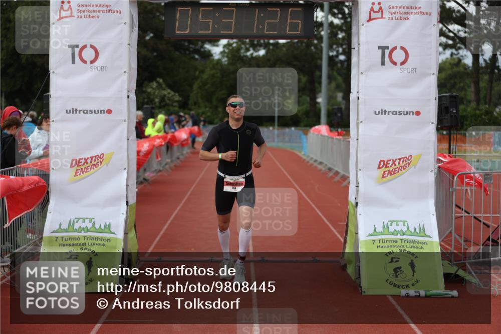 14.06.2026 - 7 Türme Triathlon Andreas Tolksdorf http://msf.ph/oto/9808445 14.06.2026 16:31:25 Ziel 856 meine-sportfotos.de