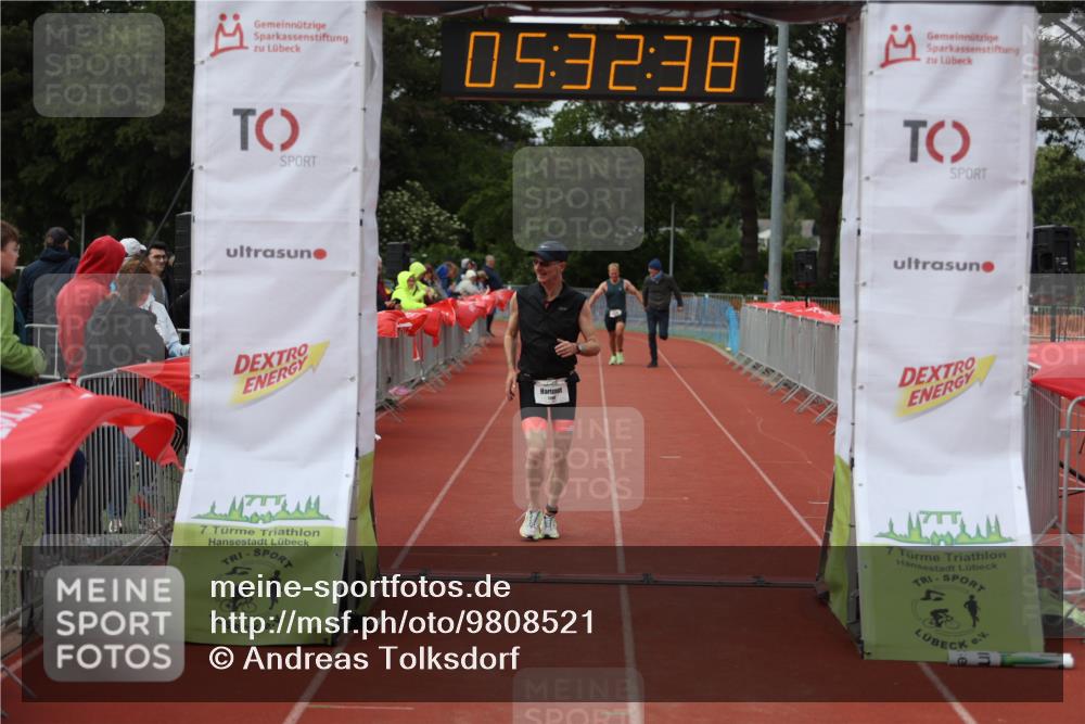 14.06.2026 - 7 Türme Triathlon Andreas Tolksdorf http://msf.ph/oto/9808521 14.06.2026 16:32:37 Ziel 886, 1260 meine-sportfotos.de