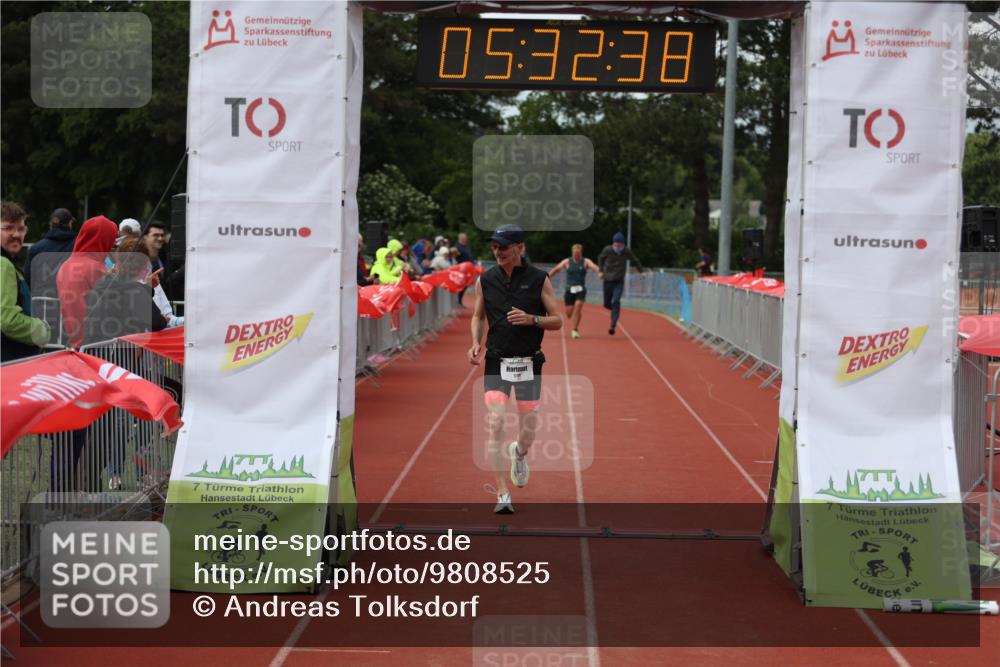 14.06.2026 - 7 Türme Triathlon Andreas Tolksdorf http://msf.ph/oto/9808525 14.06.2026 16:32:37 Ziel 886, 1260 meine-sportfotos.de