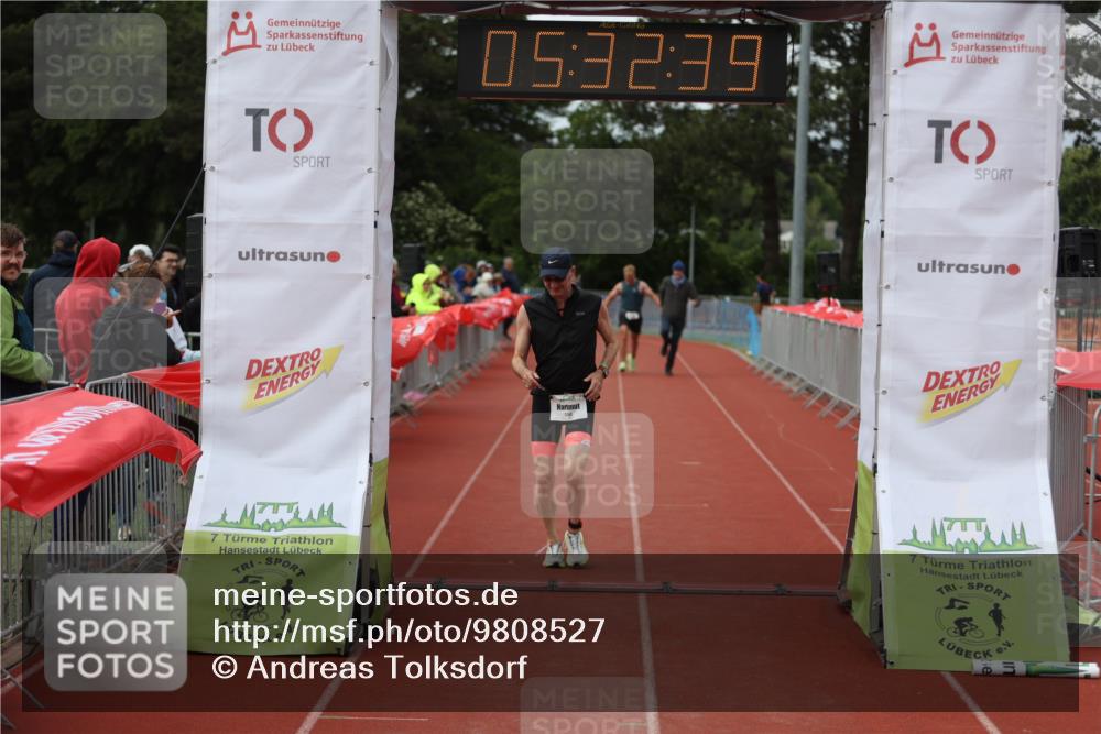 14.06.2026 - 7 Türme Triathlon Andreas Tolksdorf http://msf.ph/oto/9808527 14.06.2026 16:32:37 Ziel 886, 1260 meine-sportfotos.de