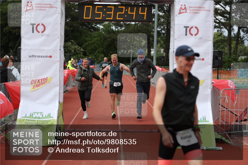14.06.2026 - 7 Türme Triathlon Andreas Tolksdorf http://msf.ph/oto/9808535 14.06.2026 16:32:42 Ziel 886, 1260 meine-sportfotos.de