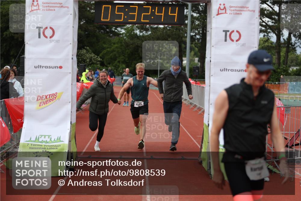 14.06.2026 - 7 Türme Triathlon Andreas Tolksdorf http://msf.ph/oto/9808539 14.06.2026 16:32:42 Ziel 886, 1260 meine-sportfotos.de