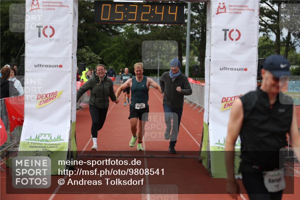14.06.2026 - 7 Türme Triathlon Andreas Tolksdorf http://msf.ph/oto/9808541 14.06.2026 16:32:43 Ziel 886, 1260, 1325 meine-sportfotos.de
