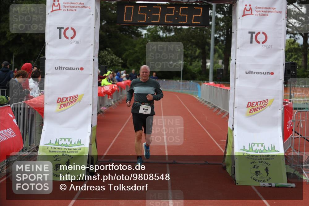 14.06.2026 - 7 Türme Triathlon Andreas Tolksdorf http://msf.ph/oto/9808548 14.06.2026 16:32:50 Ziel 886, 1325 meine-sportfotos.de