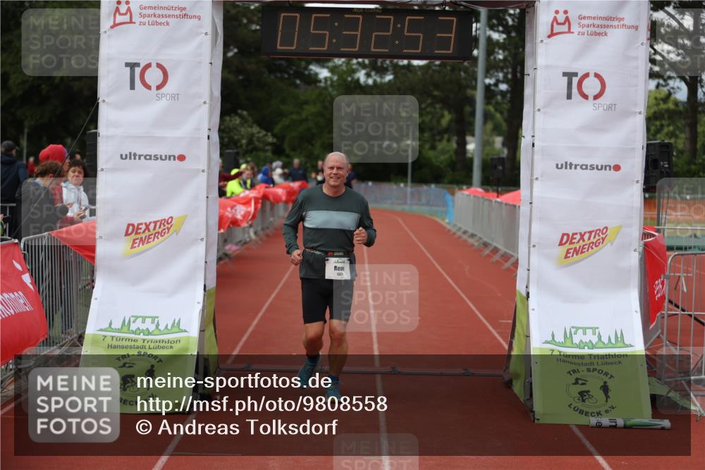 14.06.2026 - 7 Türme Triathlon Andreas Tolksdorf http://msf.ph/oto/9808558 14.06.2026 16:32:51 Ziel 886, 1325 meine-sportfotos.de