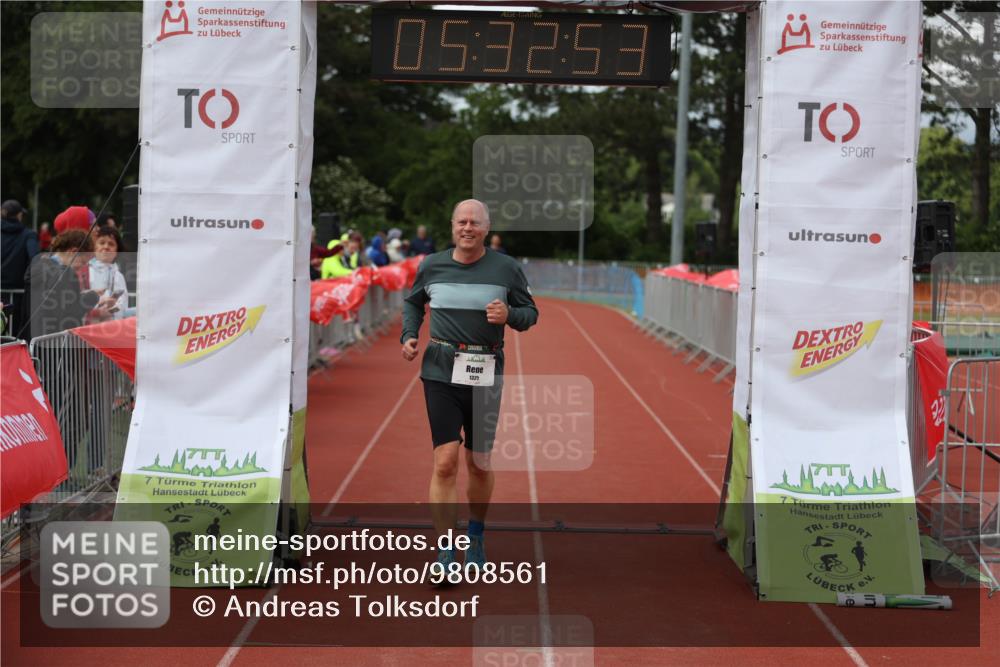 14.06.2026 - 7 Türme Triathlon Andreas Tolksdorf http://msf.ph/oto/9808561 14.06.2026 16:32:51 Ziel 886, 1325 meine-sportfotos.de