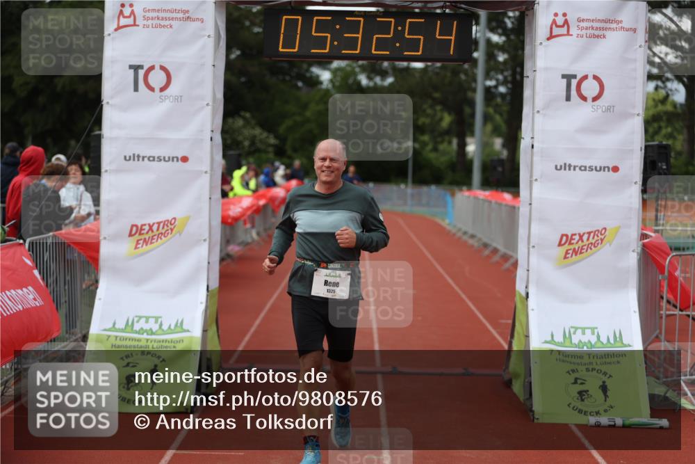 14.06.2026 - 7 Türme Triathlon Andreas Tolksdorf http://msf.ph/oto/9808576 14.06.2026 16:32:52 Ziel 886, 1325 meine-sportfotos.de