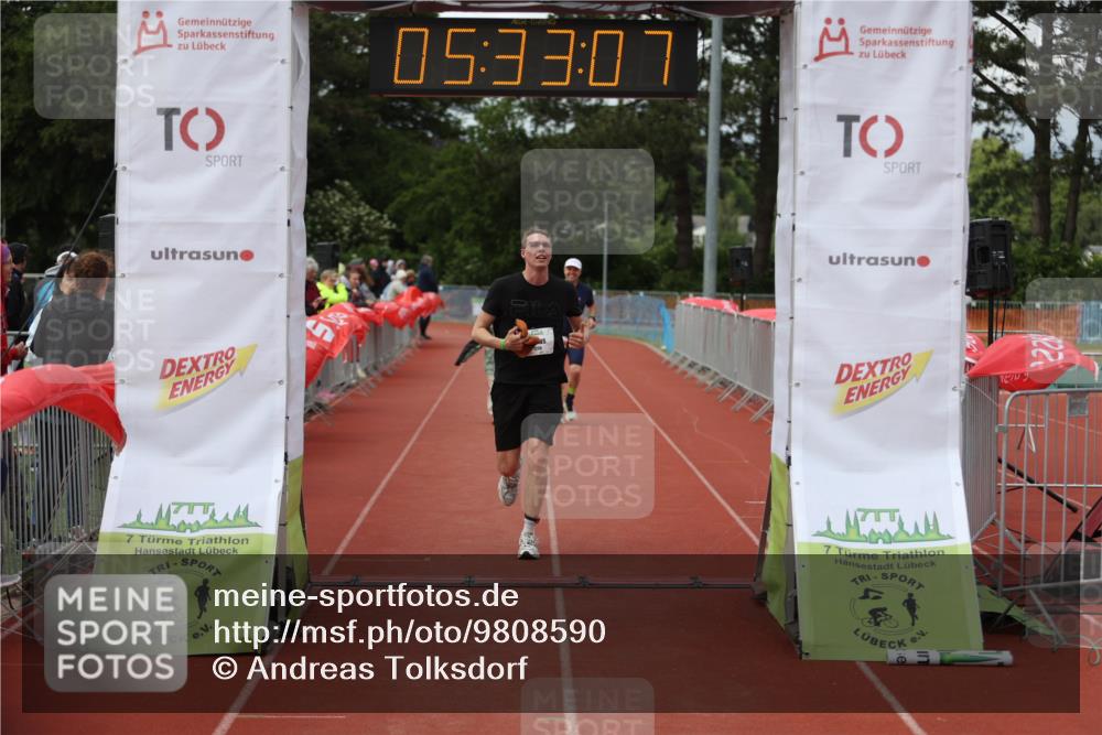 14.06.2026 - 7 Türme Triathlon Andreas Tolksdorf http://msf.ph/oto/9808590 14.06.2026 16:33:05 Ziel 733, 870, 1230 meine-sportfotos.de