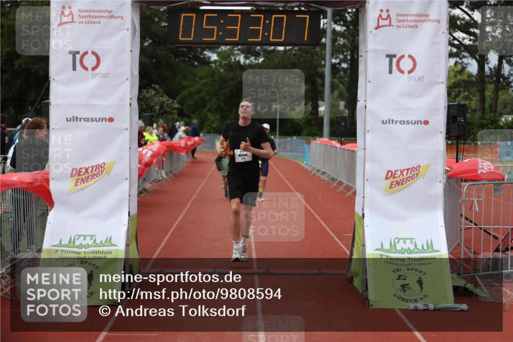 14.06.2026 - 7 Türme Triathlon Andreas Tolksdorf http://msf.ph/oto/9808594 14.06.2026 16:33:05 Ziel 733, 870, 1230 meine-sportfotos.de